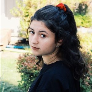 Meet your Posher, Yarden